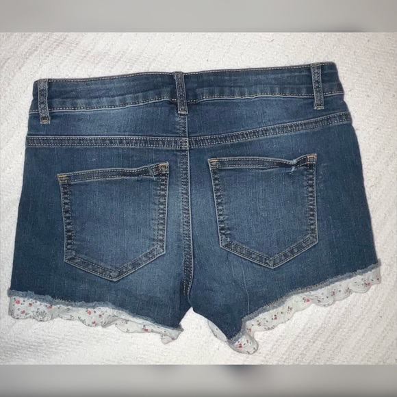 Junior’s Short Shorts - Picture 4 of 4